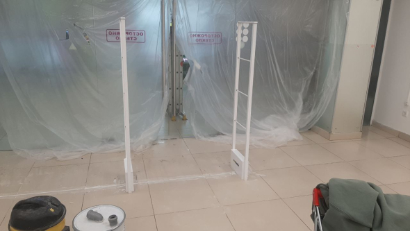 Магазин Black&White, г. Воронеж, ТЦ Атмосфера - проход 180 см