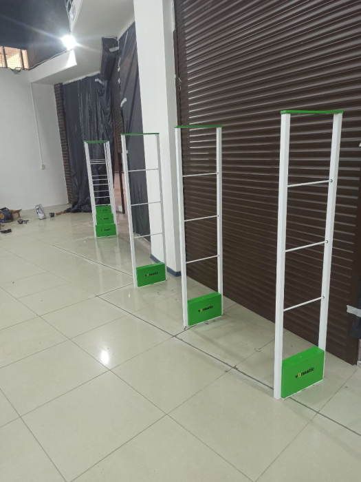 Магазин Секонд Хэнд, г. Иваново, ТЦ Евролэнд - 2 прохода по 2 метра2