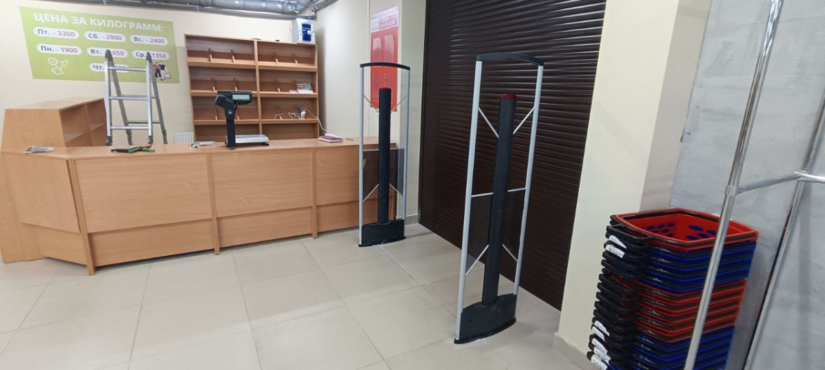 Секонд-хенд Лондон, г. Смоленск, ул. Багратиона 51/12  - проход 180 см2