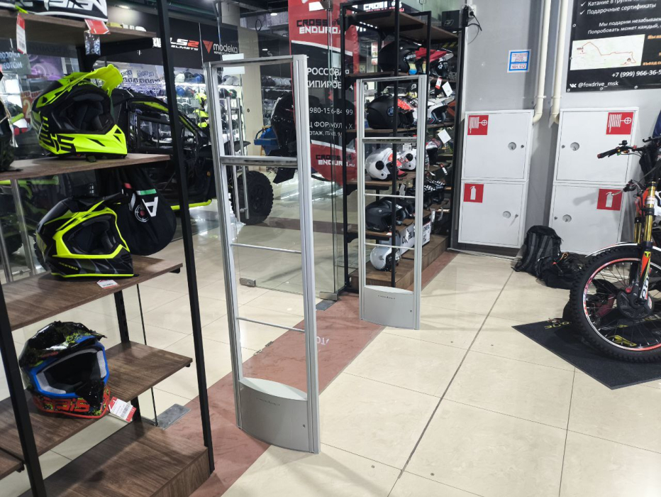Магазин Crossenduro, дер. Ближние Прудищи вл1с1, ТЦ Формула X - проход 180 см1