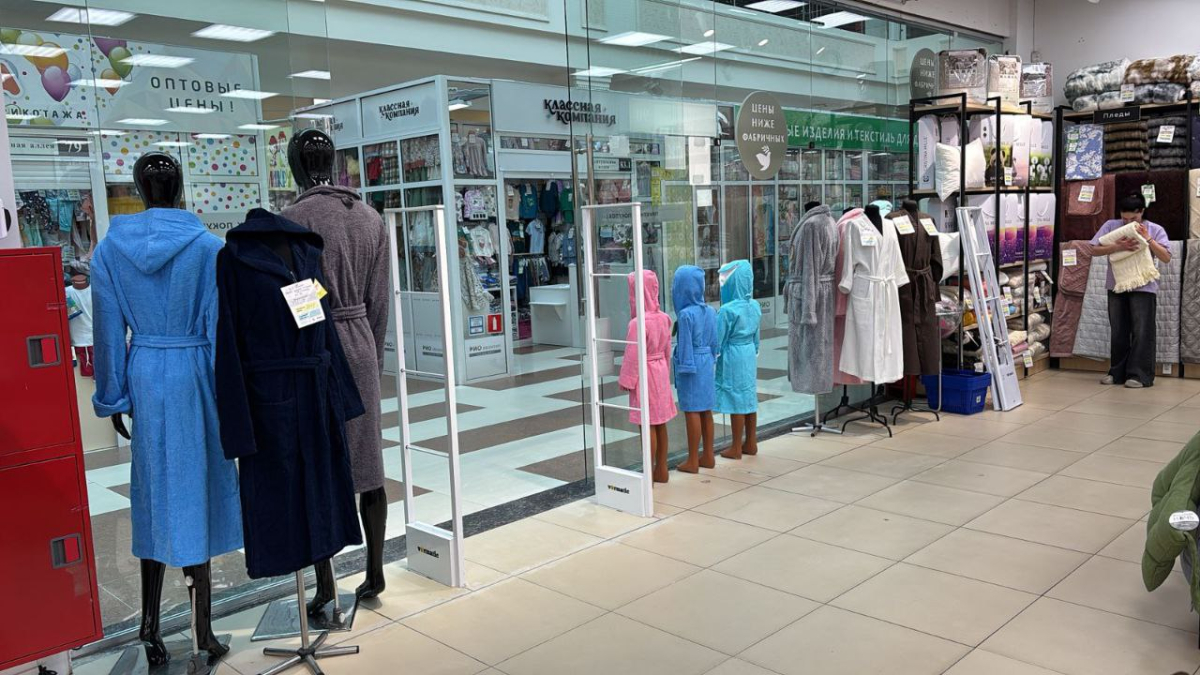 Магазин Zebra Home, г. Иваново, ТЦ РИО - 2 прохода по 140 см1