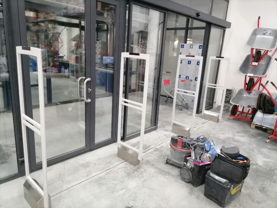 Гипермаркет Сом, г. Асбест, ул. Промышленная 49 - 2 прохода по 150 см1