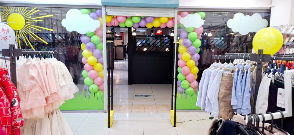 Магазин Varvara Kids, г. Екатеринбург, ТЦ Мегаполис - проход 140 см1