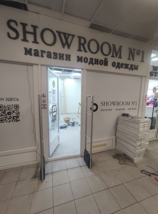 Магазин Showroom N1, г. Подольск, Московская область, ТЦ Березка - проход 90 см1
