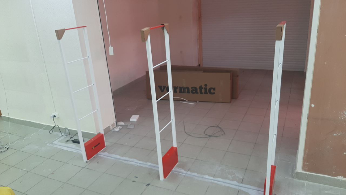 Секонд-хенд Одежда из Европы, г. Воронеж, Ленинский проспект 177 - проход 230 см0