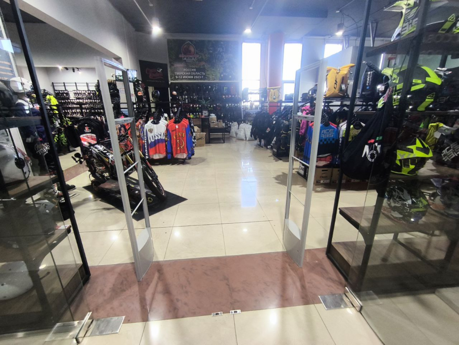 Магазин Crossenduro, дер. Ближние Прудищи вл1с1, ТЦ Формула X - проход 180 см2