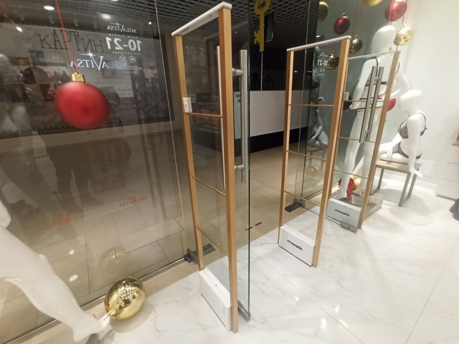 Магазин Милавица, г. Рыбинск, ТРЦ Виконда - проход 180 см0