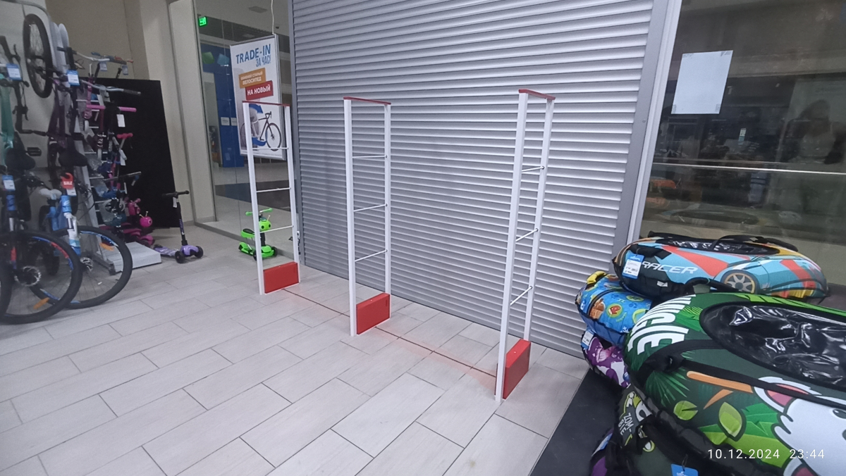 Магазин Велоград, г. Казань, ТЦ Горки Парк - 2 прохода по 250 см2