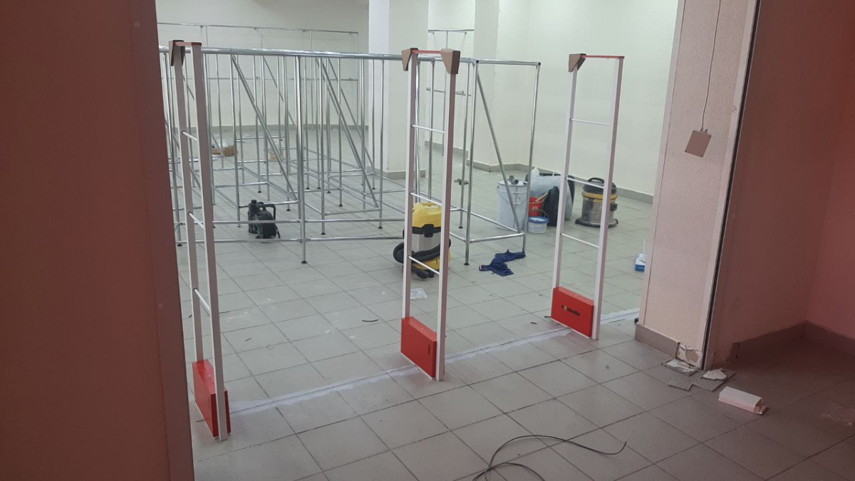 Секонд-хенд Одежда из Европы, г. Воронеж, Ленинский проспект 177 - проход 230 см3