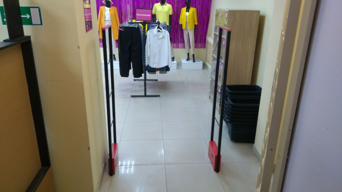 Секонд-хенд Добромаркет, г. Тверь, ТЦ Лазурный - проход 140 см2