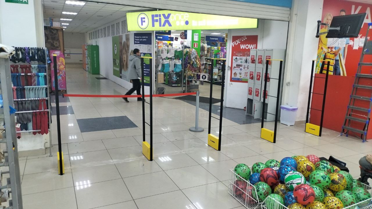 Магазин Заходи, г. Новочеркасск, ТЦ Сокол - проход 5 метров1