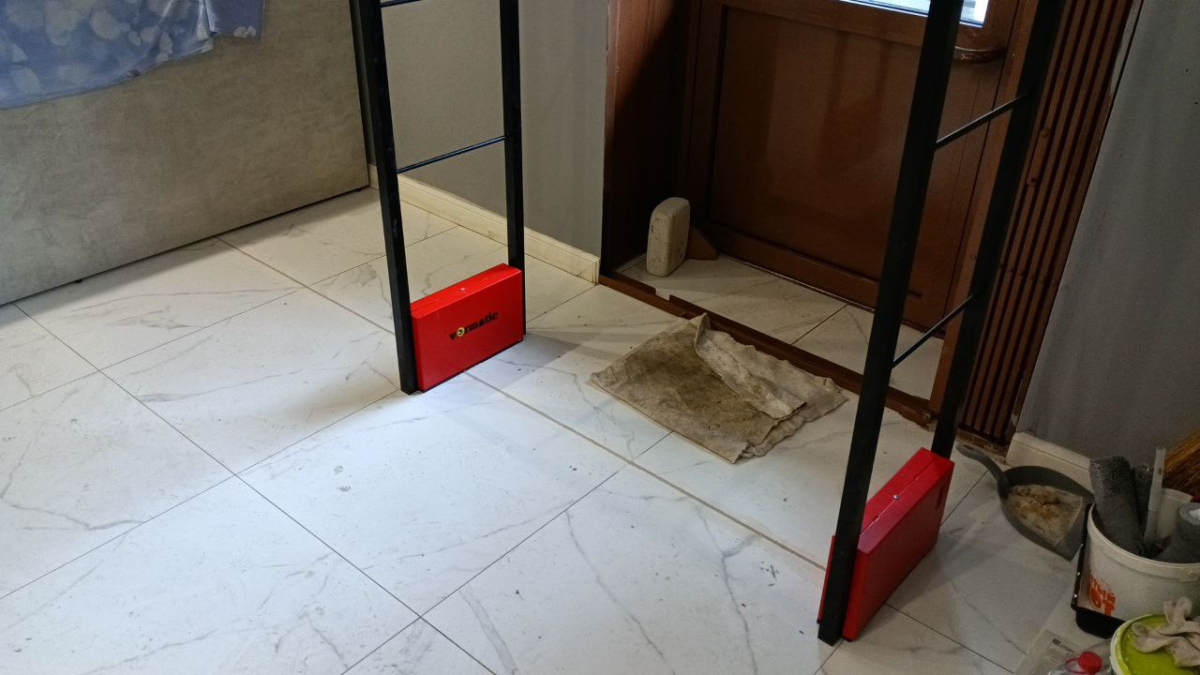 Секонд-хенд Винтажный, г. Саратов, ул. Большая Казачья 59/65 - проход 90 см2