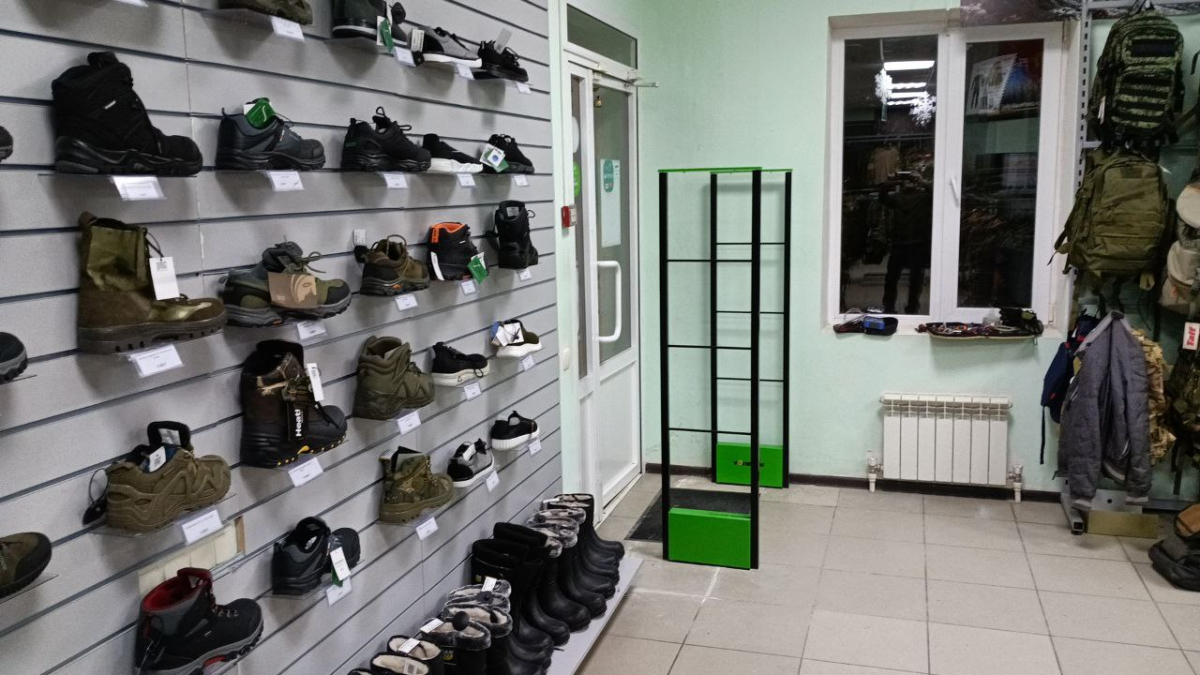 Магазин Блок Пост, г. Балаково, ул. Комарова 133А - проход 90 см3