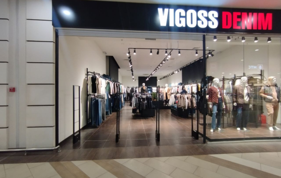 Магазин VIGOSS DENIM, г. Оренбург, ТЦ Гулливер - проход 4 метра